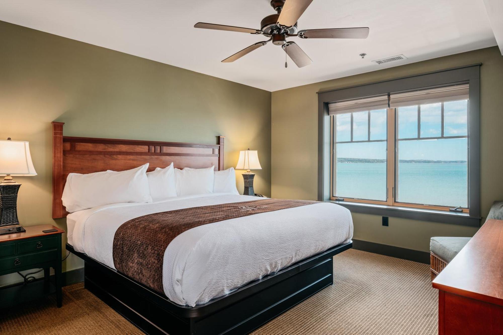 Tamarack Lodge トラバーズ・シティ 部屋 写真
