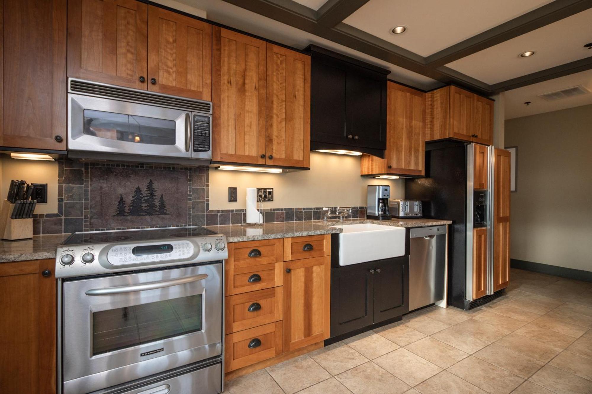 Tamarack Lodge トラバーズ・シティ 部屋 写真